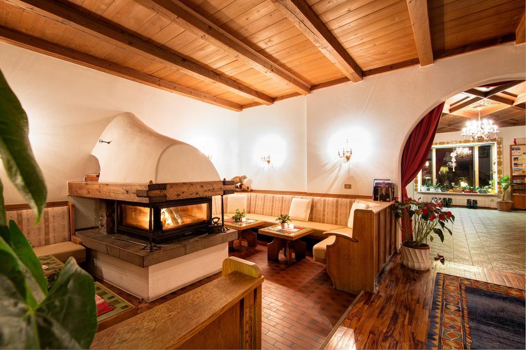 Solaia Hotel & Guesthouse Castelrotto Exterior photo
